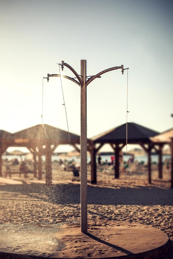 Wom Beach Pod Hotel - A Member Of Brown Hotels Tel Aviv-Jaffa Exterior foto